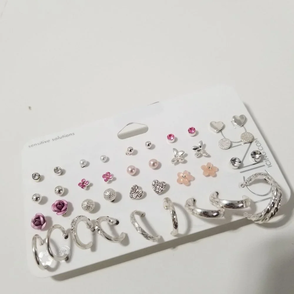NWT ICING 20 PACK‎ ASSORTED EARINGS